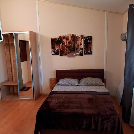 Studio Apartments In Center Mini 5 Поверх Без Ліфту Ivano-Frankivszk Kültér fotó