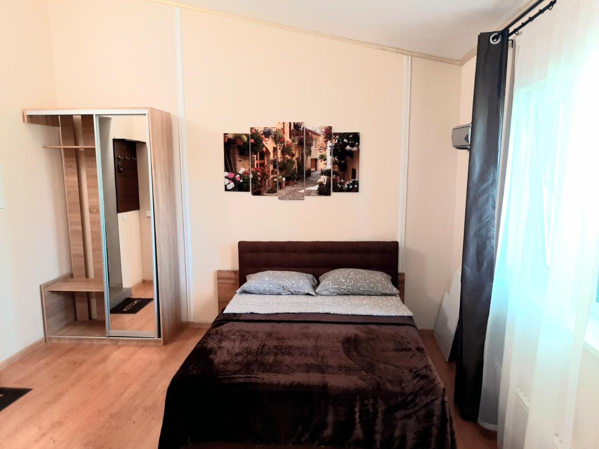 Studio Apartments In Center Mini 5 Поверх Без Ліфту Ivano-Frankivszk Kültér fotó